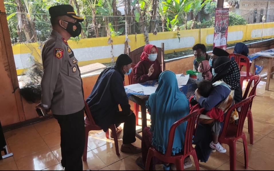 Vaksinasi Merdeka Presisi Tahap 1 Di Gedung Kepaksian Pernong Sebanyak 1220 Vaksin Berjalan Sukses Dan Lancar.