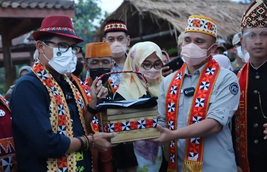 Bupati Parosil Mabsus : Salam Hangat Dari Menteri Sandiaga Salahuddin Uno Untuk Warga Lambar “PARIWISATA