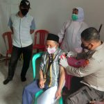 Polres Lampung Barat Laksanakana Vaksinasi Sebanyak 1830 Orang Di Lambar Dan Pesbar.