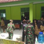 Agar Berjalan Nyaman Dan Aman, Serda Sopana Melaksanakan Kegiatan Vaksin TNI Dosis Pertama Kepada Siswa/Siswi.