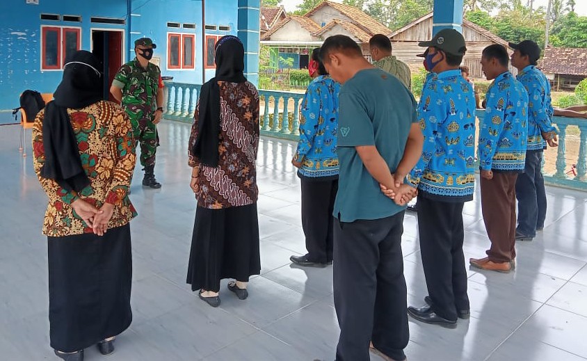 Babinsa Komsos Di Kampung Rantau Jaya