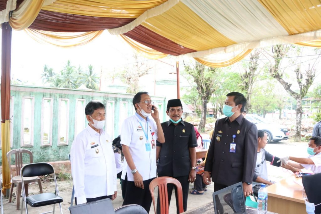 Bupati Pesibar Menghimbaw, Agar seluruh ASN, TKS, serta Tenaga Kontrak Agar Ikuti Vaksinasi