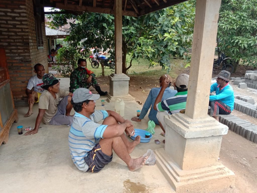 Serda Sutikno Komsos Di Kampung Menanga Jaya