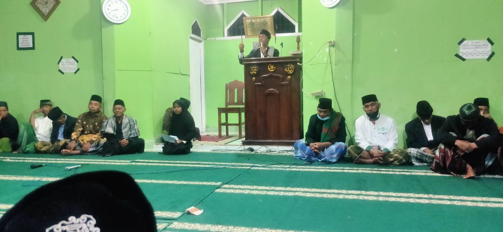 Masyarakat Giham Balak Pekon Giham Sukamaju Peringati Maulid Nabi Di Masjid At Taqwa.