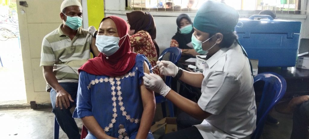 Partai PBB Pesibar Bekerjasama Dengan Polres Lam-Bar Adakan Vaksinasi Tahap Satu Dan Dua, Di Sekretariat Partai Bulan Bintang