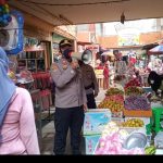 Kapolsek Terbanggi Besar AKP.Made Silpa Yudiawan.SH,S,ik,MH Woro Woro Ke Plaza Bandar Jaya Agar Warga Segera Ikuti Vaksinasi