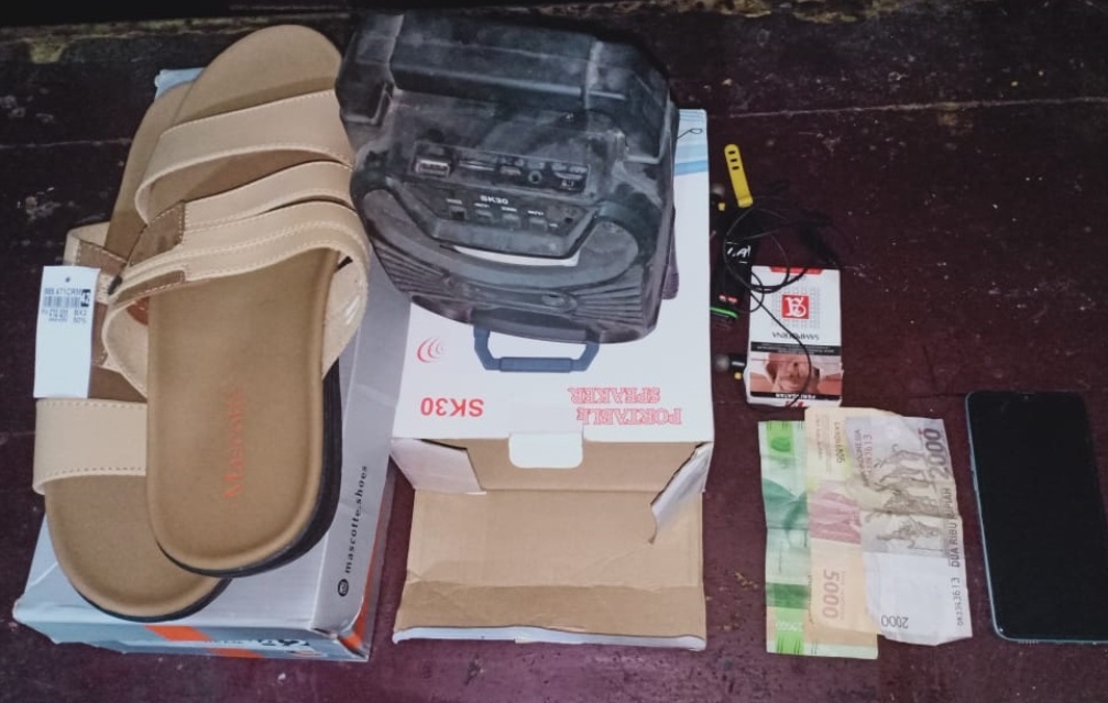 Terekam CCTV, Satu Pelaku Curat di Toko Diringkus Polsek Buay Bahuga