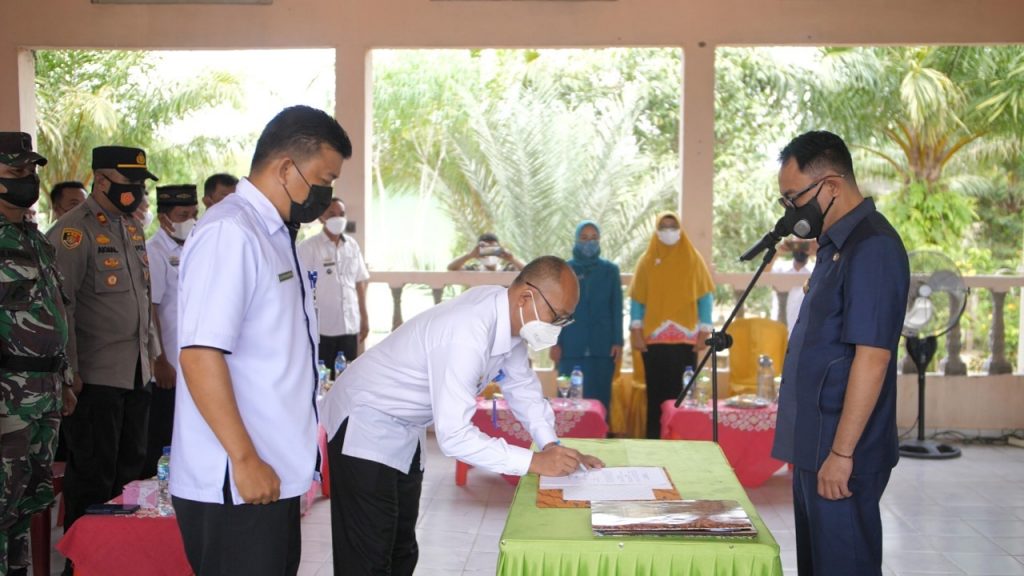 Bupati Way Kanan Gelar Sertijab Camat Buay Bahuga