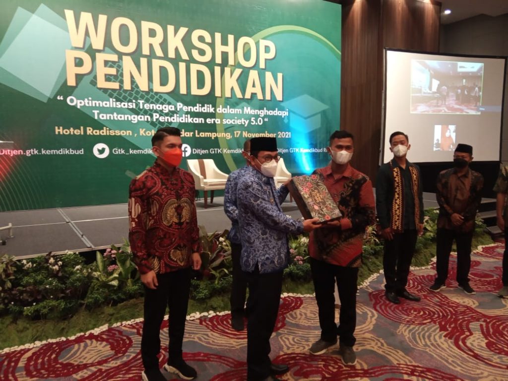 Anggota Komisi X DPR RI Muhammad Kadafi Dan Wali Kota Metro Wahdi Siradjuddin Menghadiri Workshop Pendidikan di Hotel Radisson👇👇👇