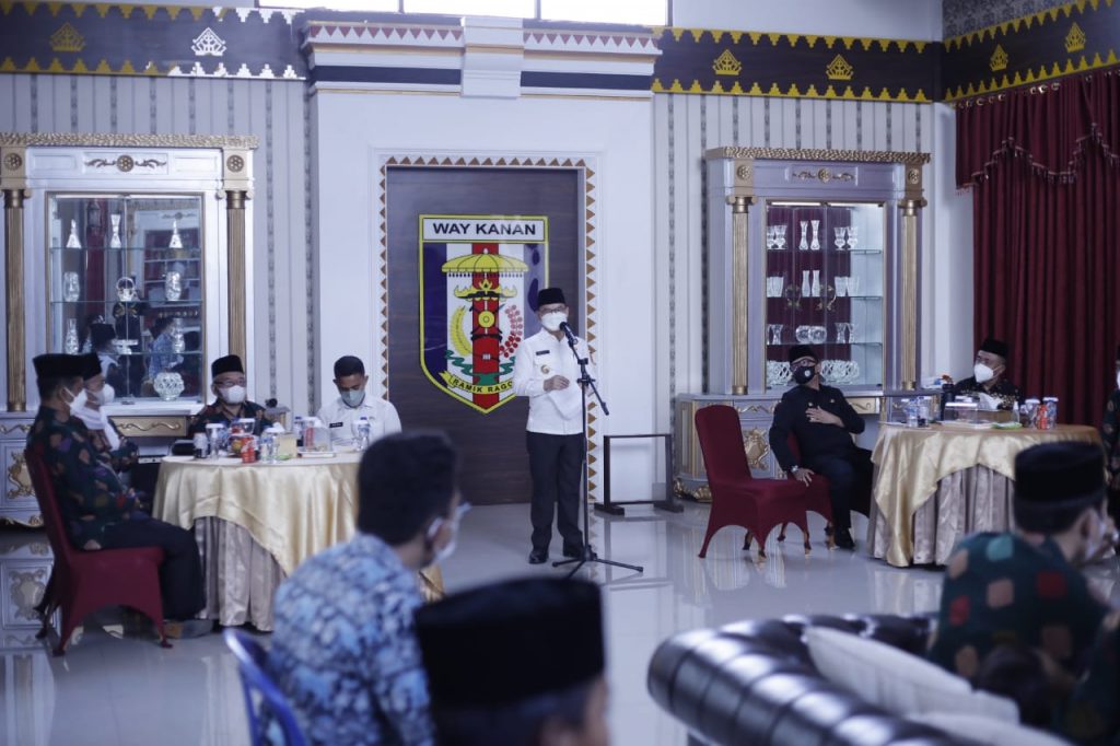 Bupati Adipaty Hadiri Pelepasan Kafilah MTQ Ke-48