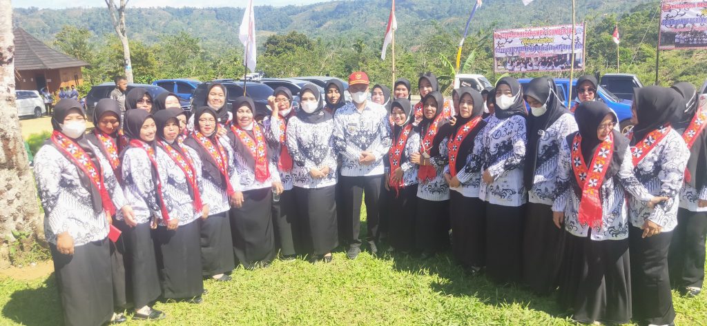 Peringati HUT PGRI Ke-76 Serta HGN 2021 Parosil Mabsus Gaungkan Semangat Kepedulian.