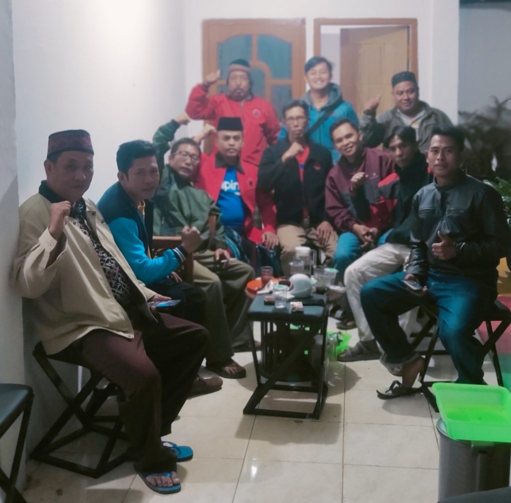 Perkuat Tali Silaturahmi Sesama Pengurus Gerakan Nelayan Tani Indonesia (GNTI) Lampung Barat Ngopi Bareng Di Wisma Bintang Tani.