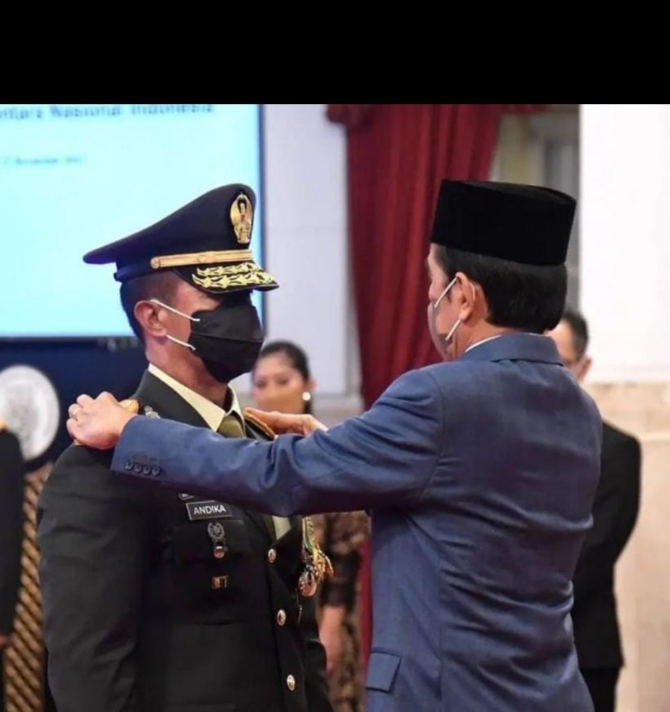 Presiden Jokowi Lantik Jenderal Andika Perkasa , KSAD, Kepala BNPB, Serta 12 Duta Besar Untuk Negara Sahabat👇👇👇