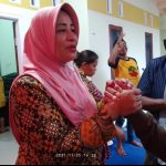 Masyarakat Pendukung Umi Anis Antusias Merayakan Kemenangan Umi Anis