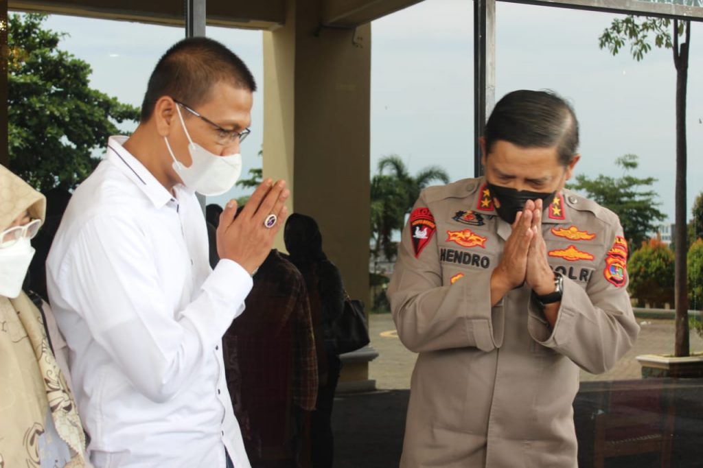 Ultah Ke-57, Kapolda Lampung Dapat Surprise Dari PWI