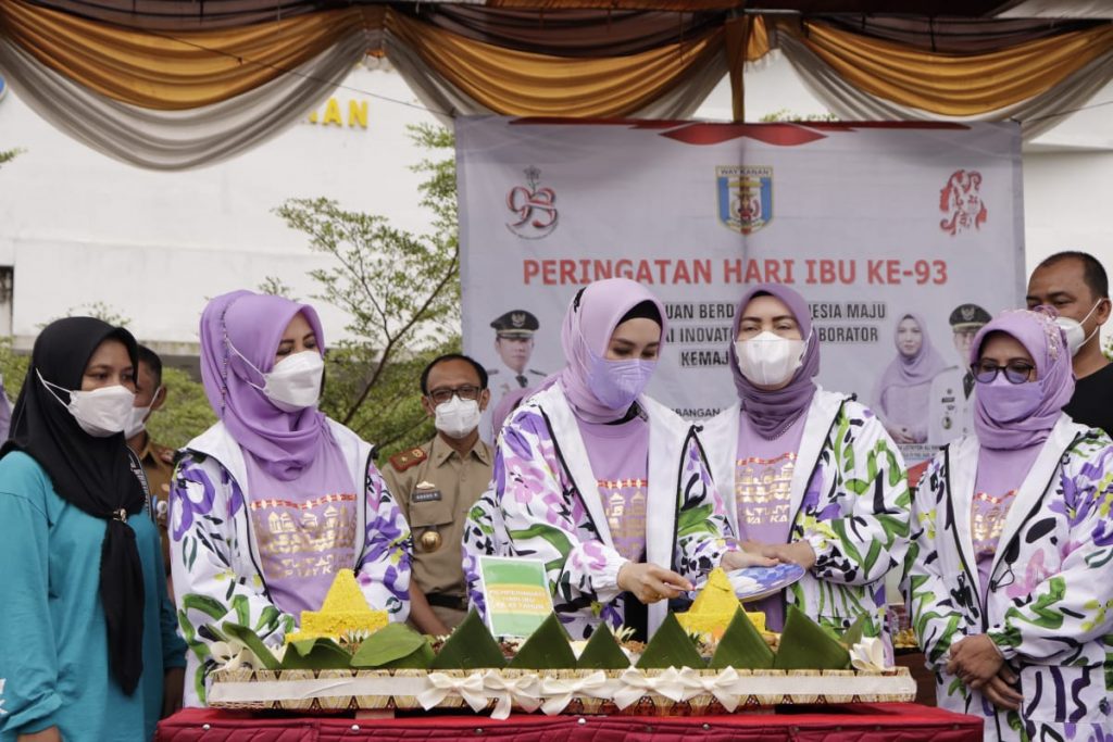 Hj Dessy Afriyanti Adipati Bangga, Diusia Yang Ke-22 Dharma Wanita Persatuan Way Kanan Masih Eksis