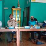 Babinsa Dampingi Pembagian BLT DD DI Kampung Karya maju