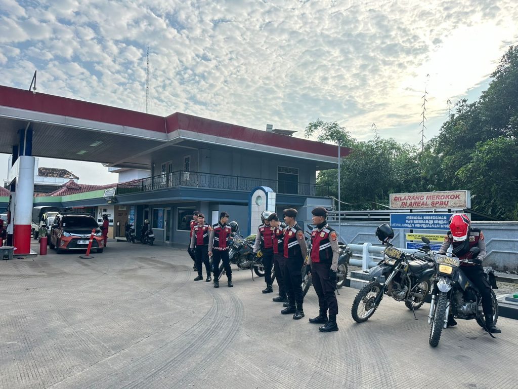 Polres Way Kanan Patroli Jarak Jauh Sisir Daerah Rawan dan Sosialisasi Layanan Call Center 110