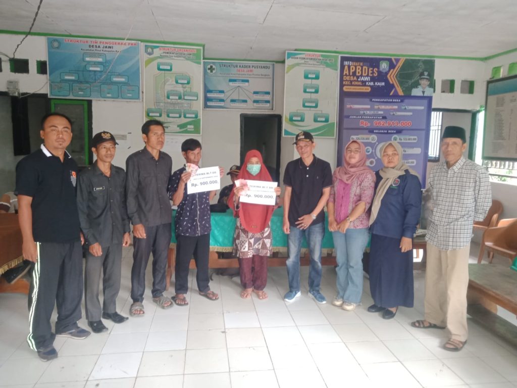 Pemdes Jawi Salurkan BLT-DD Tahap Akhir Tahun Anggaran 2024 Sebanyak 2 KPM