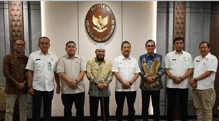 Bahas Enggano Gubernur Bengkulu H. Helmi Hasan.SE. Audensi Dengan Menteri Kelautan Dan Perikanan (KKP)