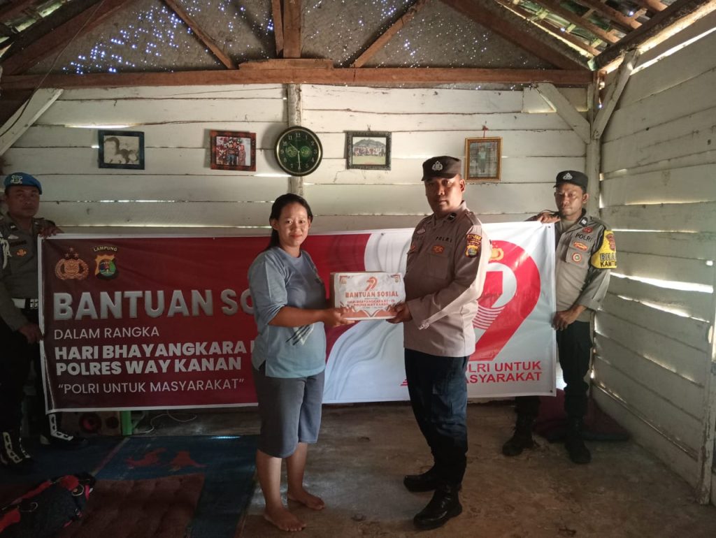 Polsek Buay Bahuga Gelar Bansos Jelang Hari Bhayangkara Ke-79