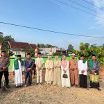 Plt. Bupati Way Kanan Laksanakan Sholat Idul Adha 1446 H Bersama Masyarakat Kampung Karya Jaya