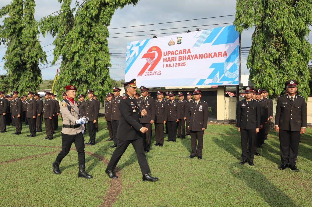 Hari Bhayangkara Ke-79, Polres Way Kanan Gelar Upacara dan Pesan Sinergi Menjaga Kamtibmas