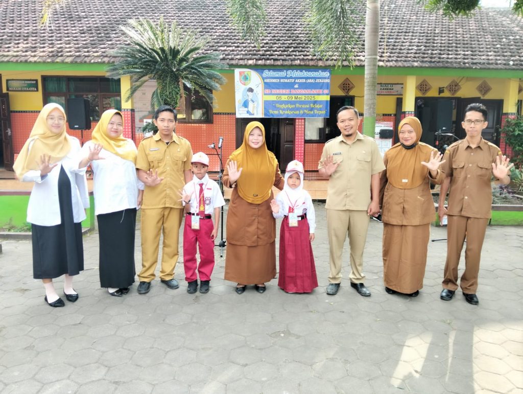 Upacara Pembukaan MPLS SDN Bangsalsari 05 Disambut Antusias Para Murid