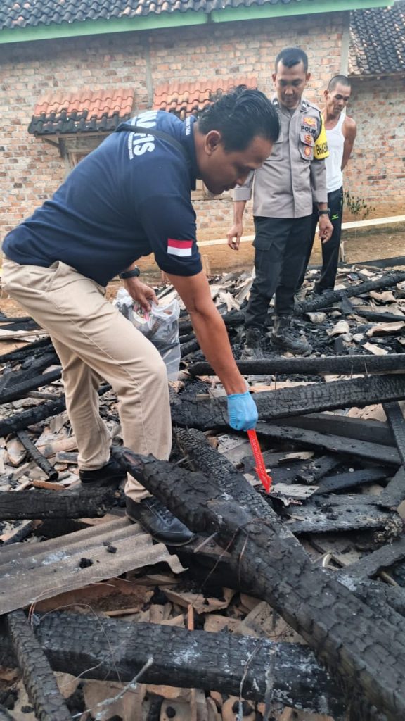 Kebakaran Landa Rumah Warga di Jukuh Kemuning, Polisi Datangi TKP Lokasi Tidak Ada Korban Jiwa