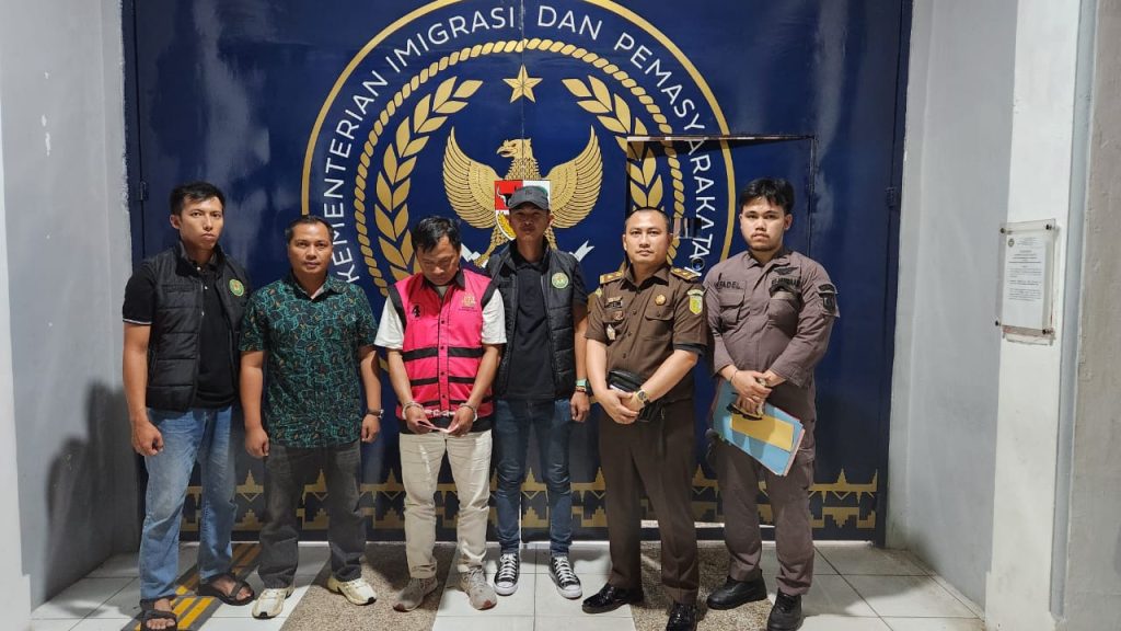 Askur Muttaqin Ditetapkan Menjadi Tersangka, Diduga Melakukan Tindak Pidana Korupsi Pengelola Keuangan Pada BUMD PT Way Kanan Makmur