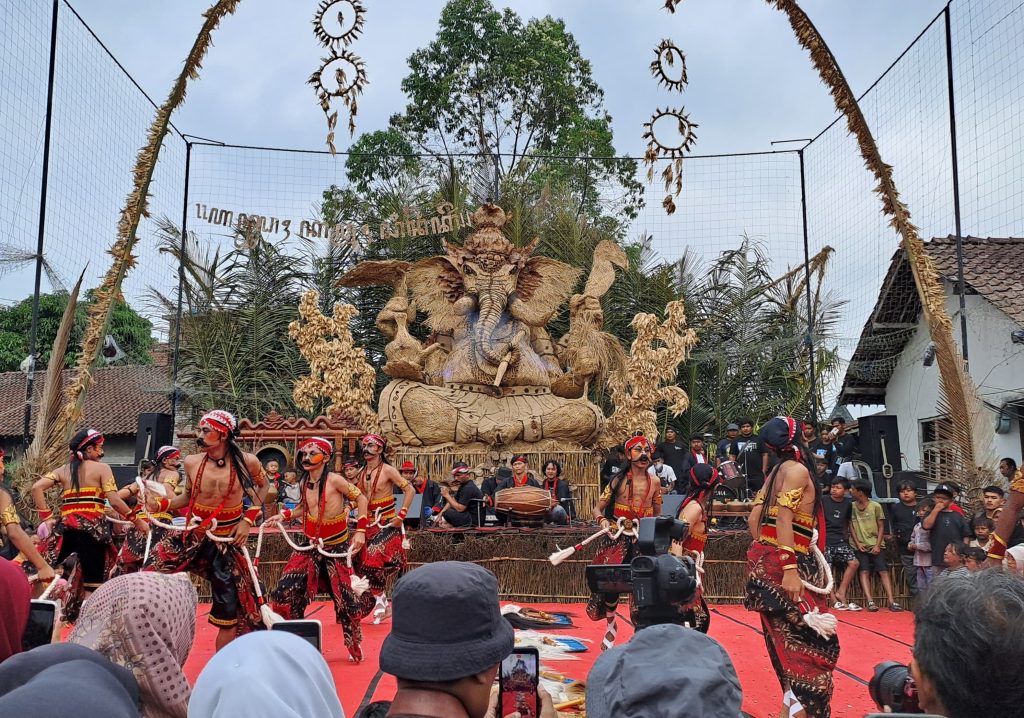 Festival Lima Gunung XXIV Siap Digelar, Suguhkan Instalasi Ganesha Raksasa dari Bahan Alam