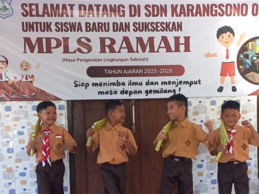 SDN Karangsono 01 Tutup MPLS Dengan Bazar Dan Pentas Seni