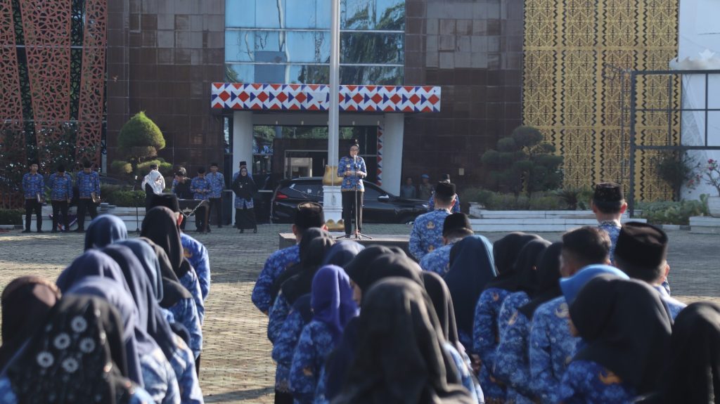 Pemkab Way Kanan Gelar Apel Bulanan di Lapangan Buay Pemuka