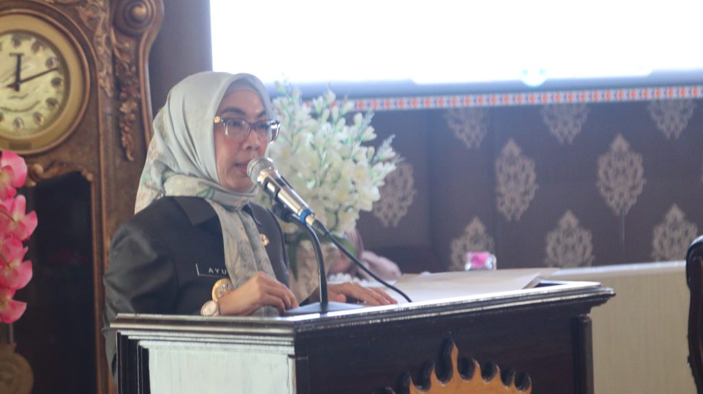 Bupati Ayu Hadiri Paripurna Pengesahan Rancangan Perubahan KUA-PPAS Tahun Anggaran 2025 Kabupaten Way Kanan