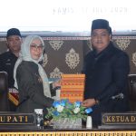 Paripurna DPRD Way Kanan, Bupati Ayu Sampaikan Raperda Perubahan APBD Tahun Anggaran 2025
