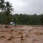 Akibat Kerusakan Alam Banjir Bandang Menerjang
