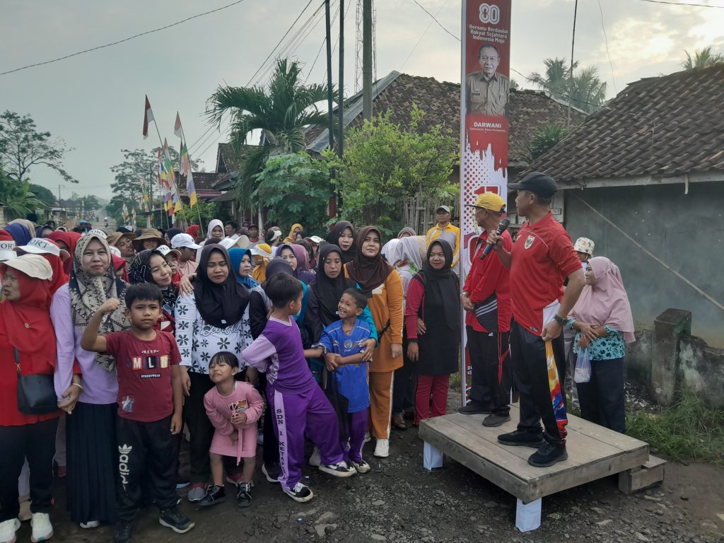 HUT RI Ke-80, Desa Ketapang Gelar Jalan Sehat