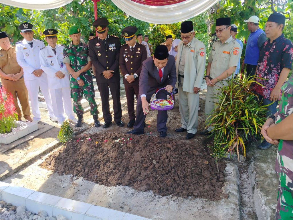 Jenazah Pejuang Kemerdekaan Indonesia Dipindahkan Di Taman Makam Pahlawan