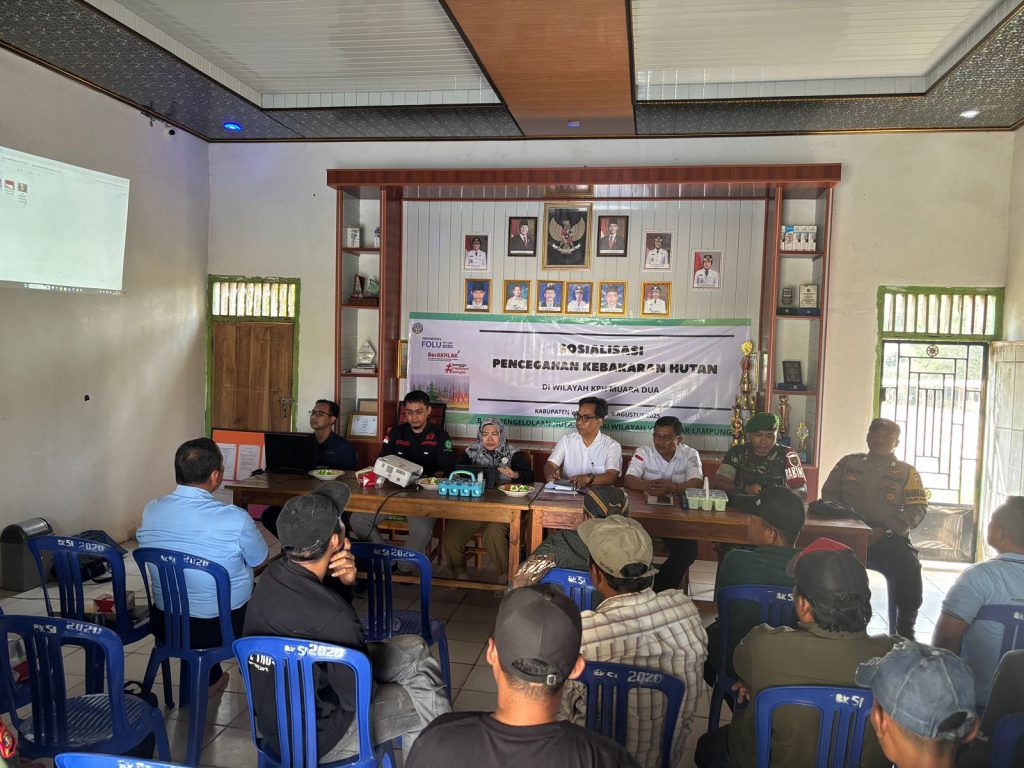 Sertu Didik Taufik Ikuti Kegiatan Sosialisasi Pencegahan Kebakaran Hutan (PKH) di Kampung Serupa Indah