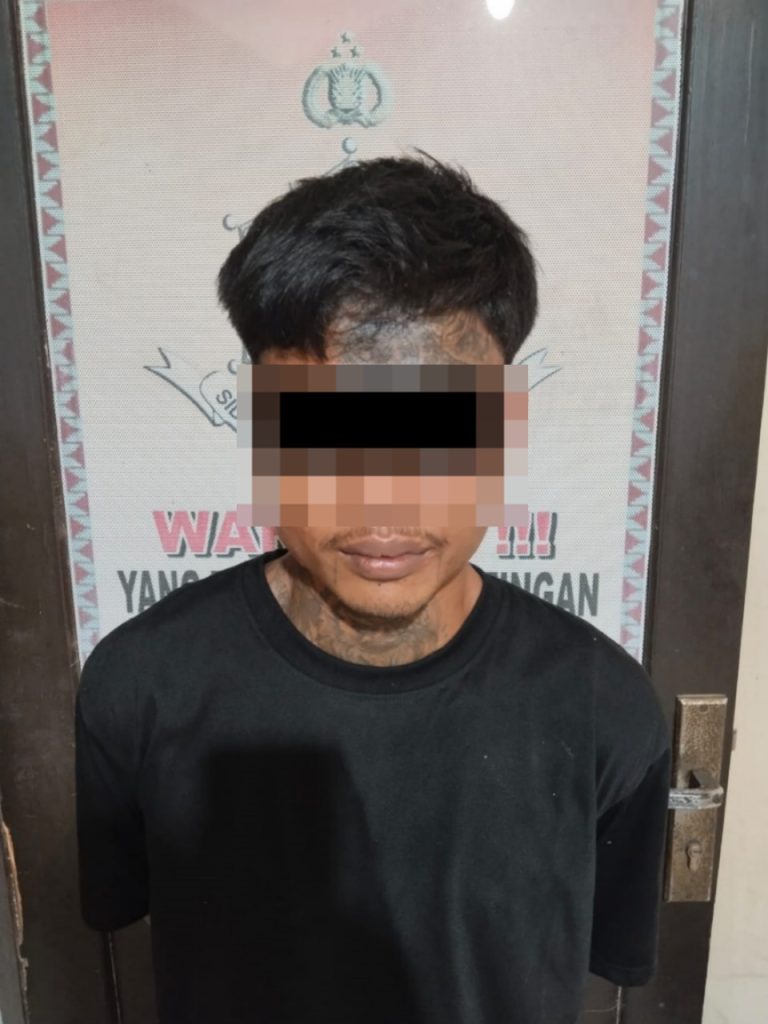 Polsek Baradatu Ringkus Pelaku Diduga Curi 10 Ponsel di Konter HP Tiuh Balak Pasar