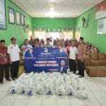 HUT Partai Demokrat Ke-24, Marwan Cik Asan Gelar Bhakti Sosial Bagikan Seribu Paket Sembako Ke Rakyat