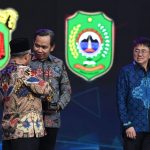 Peduli Pendidikan Dan Kesehatan! Bupati Jember Raih Penghargaan