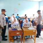 Bhabinkamtibmas Monitoring Penyaluran Makan Bergizi Gratis di 14 Sekolah Wilayah Banjit