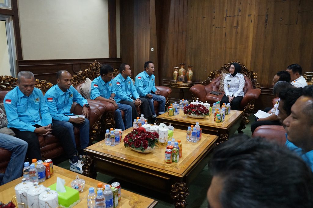 Gelar Audiensi, Bupati Ayu Asalasiyah Dukung Program Kerja PWI Way Kanan