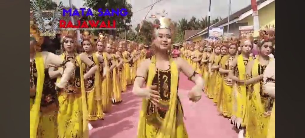 Tampilkan Kolaborasi Penuh Warna Adat Budaya Dengan Iringan Sound Karnaval Serta Lighting! Karnaval Desa Nogosari Menjadi Salah Satu Karnaval Spektakuler Di Jember
