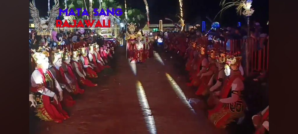 Bagaikan Raja Kedatangan Rombongan Kepala Desa Tugusari Di Finish Karnaval Mendapat Sorak Sambutan Dari Ribuan Khalayak