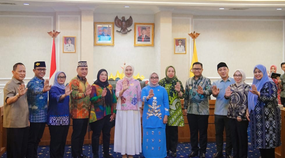 Bupati Way Kanan Hadiri Penandatanganan Komitmen Pengarusutamaan Gender dan Perlindungan Anak di Provinsi Lampung