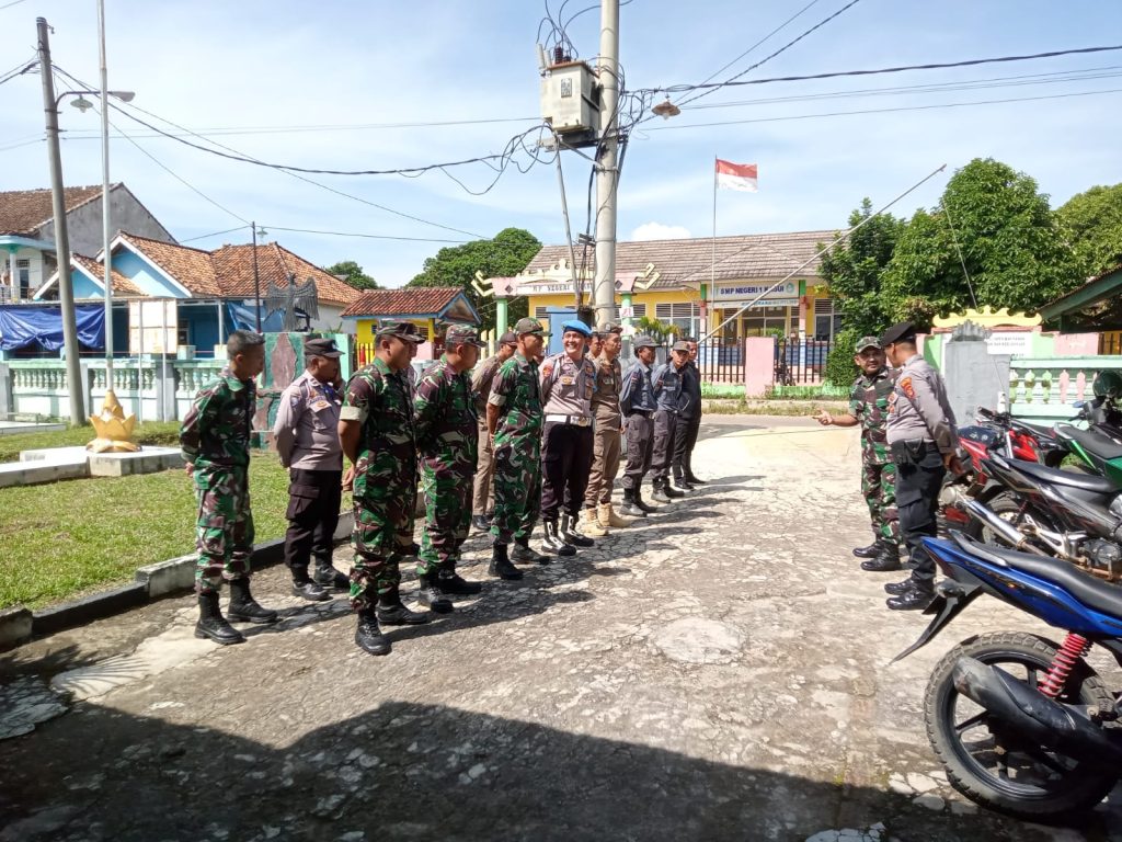 Polsek Kasui Gelar Patroli Bersama TNI, Satpol PP, Linmas dan Karang Taruna Jaga Kamtibmas