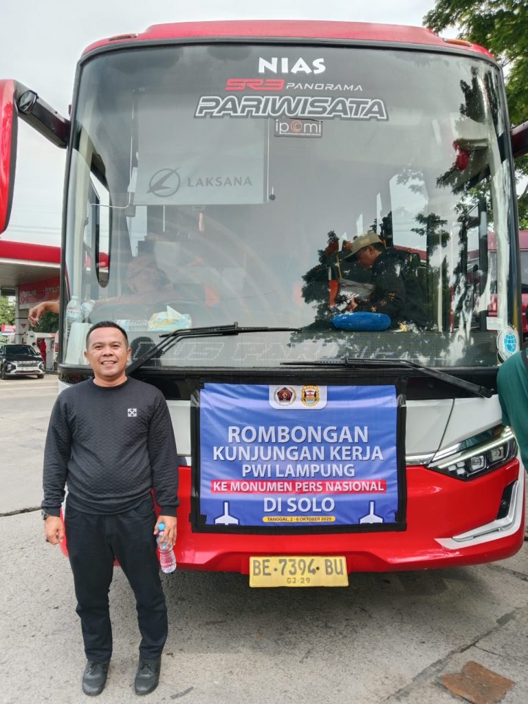 Ketua PWI Way Kanan Bersama Rombongan PWI Lampung Kunker Ke Monumen Pers Nasional di Solo