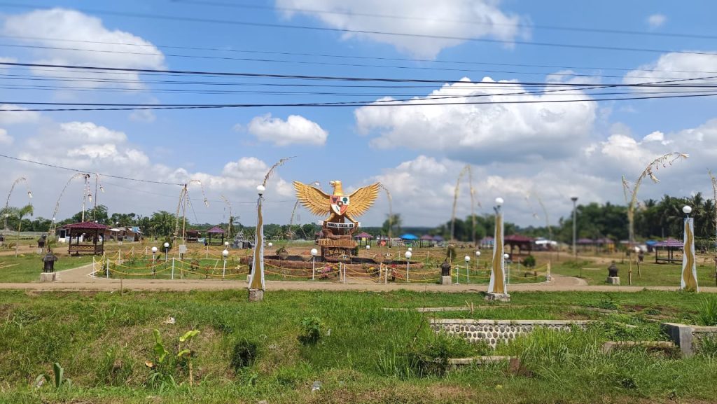 Tugusari Jadi Magnet Baru di Jember, Lapangan Bola dan Alun-Alun Digarap Serius Demi Kemajuan Desa